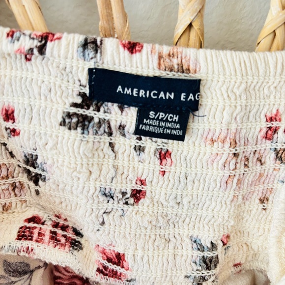 American Eagle Outfitters floral flutter Sleeve Crop Blouse - Picture 4 of 8